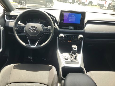 Used 2024 Toyota RAV4 SE AWD/4WD image 10