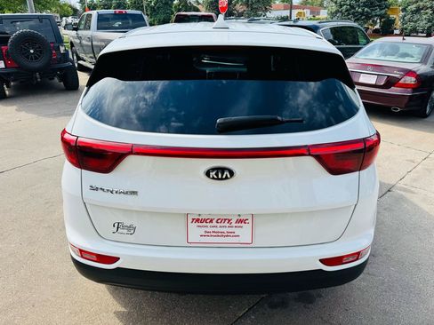 Used 2017 Kia Sportage LX AWD/4WD image 4