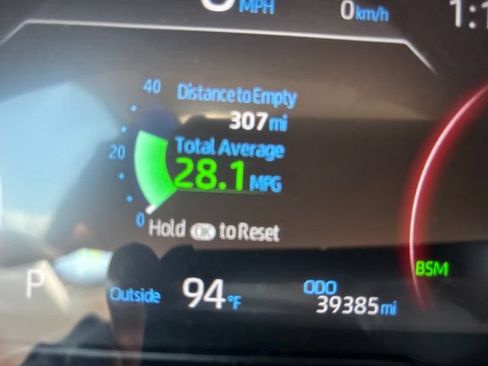 Used 2025 Toyota RAV4 XLE FWD image 11