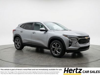 Used 2025 Chevrolet Trax LT