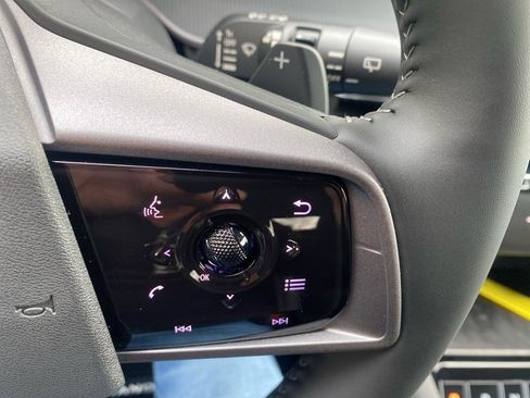 Used 2025 Nissan Murano SV image 11