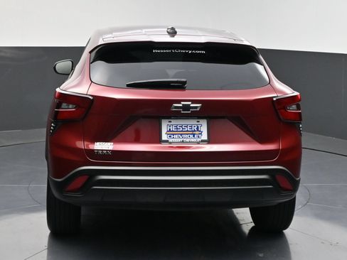 Used 2024 Chevrolet Trax LS FWD image 6