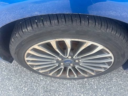 Used 2017 Ford Fusion SE FWD image 21