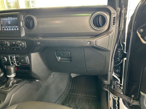 Used 2023 Jeep Gladiator Sport image 25