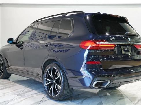 Used 2021 BMW X7 xDrive40i w/ M Sport Package AWD/4WD image 9
