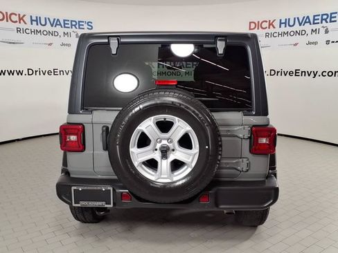 Used 2022 Jeep Wrangler Unlimited Sport AWD/4WD image 5
