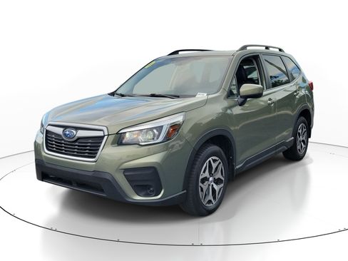Used 2020 Subaru Forester Premium AWD/4WD image 3