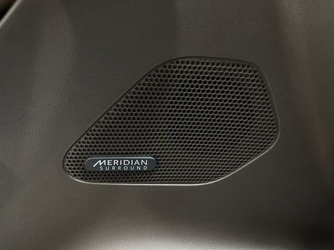 Used 2019 Jaguar F-PACE Prestige image 18