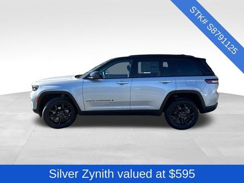 New 2025 Jeep Grand Cherokee Limited image 4