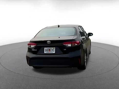 Used 2025 Toyota Corolla LE FWD image 13