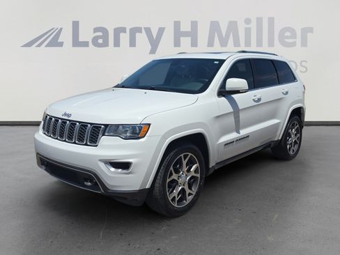 Used 2018 Jeep Grand Cherokee Limited AWD/4WD image 1