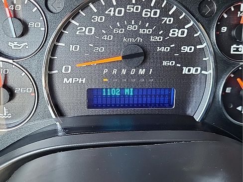 Used 2025 Chevrolet Express 2500 Extended w/ Driver Convenience Package RWD image 19
