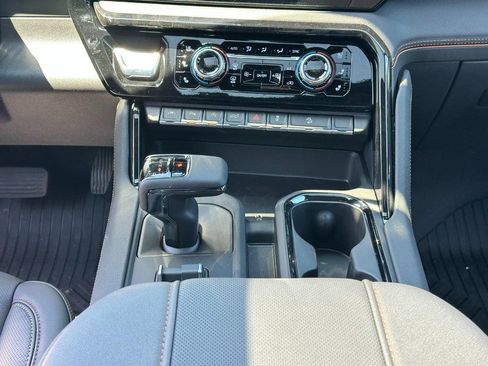 New 2026 GMC Sierra 1500 AT4 w/ AT4 Premium Package AWD/4WD image 10