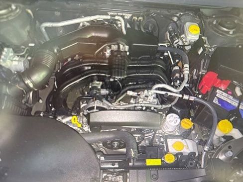 Used 2024 Subaru Outback Premium AWD/4WD image 6
