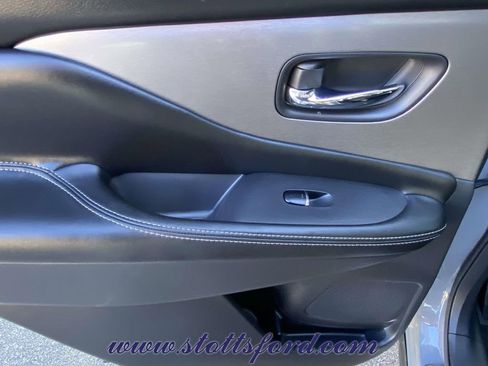 Used 2021 Nissan Murano SL w/ SL Moonroof Package image 12