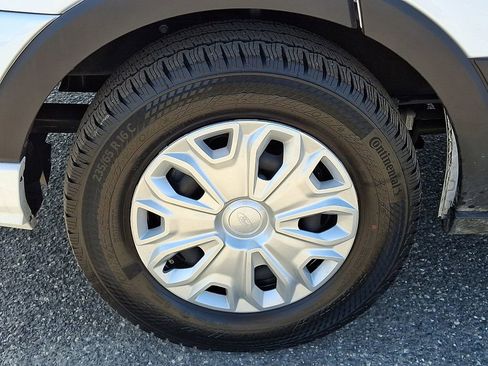 Used 2025 Ford Transit 350 XLT image 28