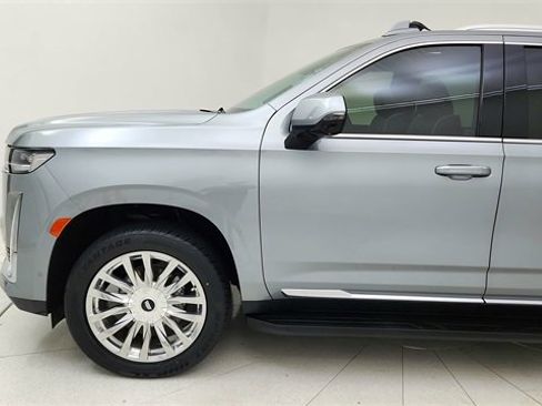 Used 2023 Cadillac Escalade Premium Luxury w/ Performance Package image 9
