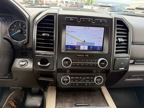 Used 2021 Ford Expedition Limited RWD image 15