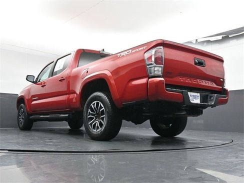 Used 2022 Toyota Tacoma TRD Sport image 33