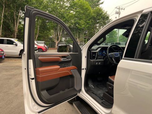 Used 2024 GMC Sierra 1500 Denali Ultimate AWD/4WD image 15