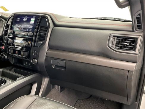 Used 2021 Nissan Titan PRO-4X image 15