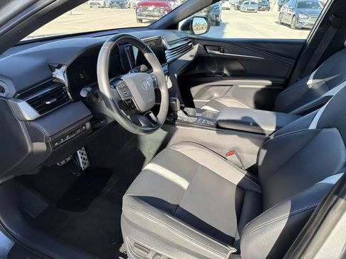 Used 2025 Toyota Camry SE image 26