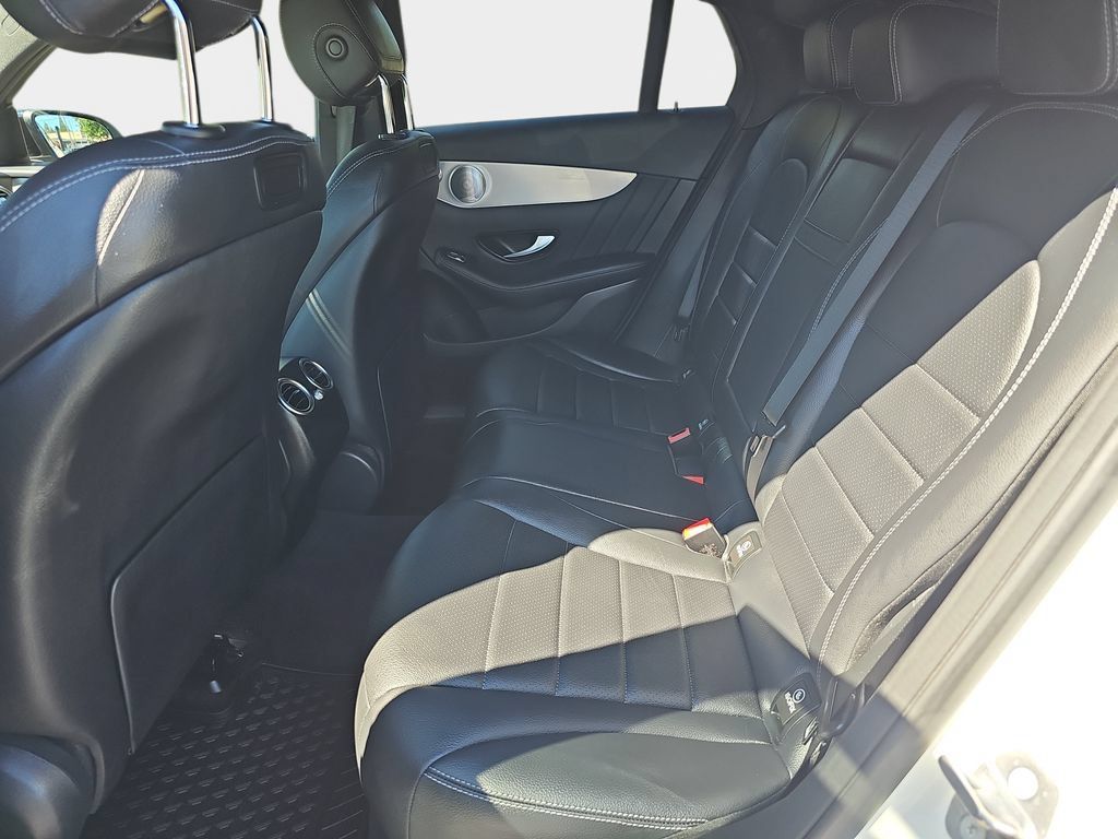 Used 2019 Mercedes-Benz GLC 300 4MATIC Coupe image 17