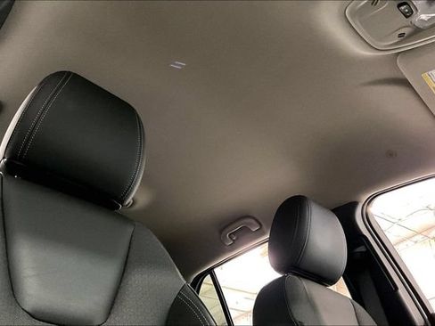 Used 2022 Buick Encore GX Preferred w/ Cold Weather Comfort Package AWD/4WD image 22