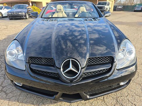 Used 2011 Mercedes-Benz SLK 300 image 12