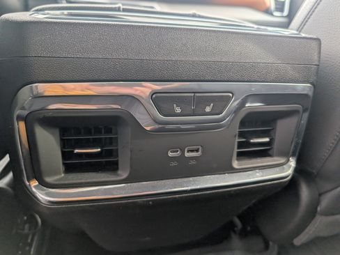 Used 2025 GMC Sierra 2500 Denali w/ Denali Reserve Package image 30