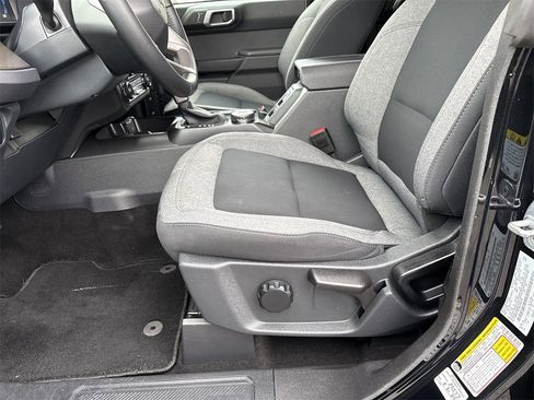 Used 2025 Ford Bronco Big Bend image 9