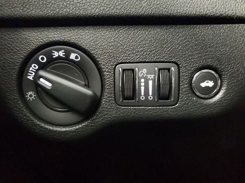 Used 2022 Dodge Charger SXT w/ Blacktop Package RWD image 33