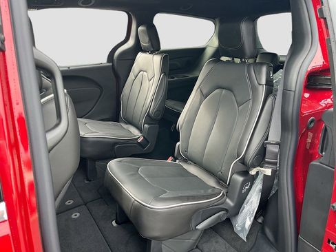 New 2027 Chrysler Pacifica Touring Plus FWD image 25