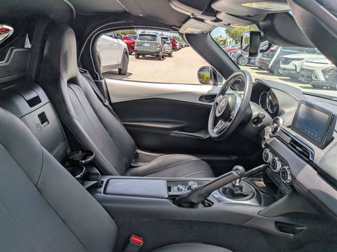 Used 2018 MAZDA MX-5 Miata Grand Touring RWD image 15