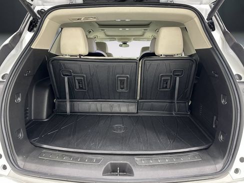 Used 2023 Buick Enclave Essence w/ Experience Buick Package FWD image 12
