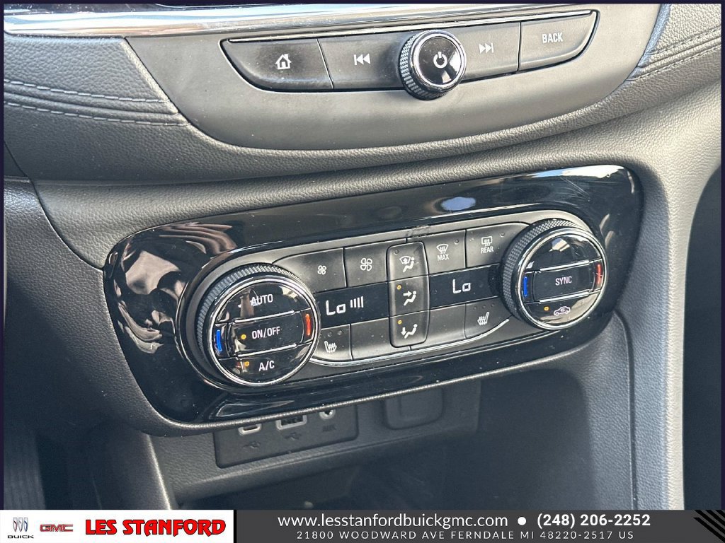Used 2023 Buick Encore GX Select FWD image 31