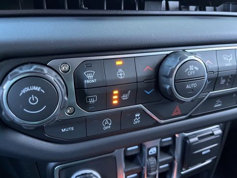 New 2026 Jeep Wrangler Sahara w/ Technology Group image 4