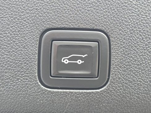 Used 2021 Chevrolet Tahoe LT image 15