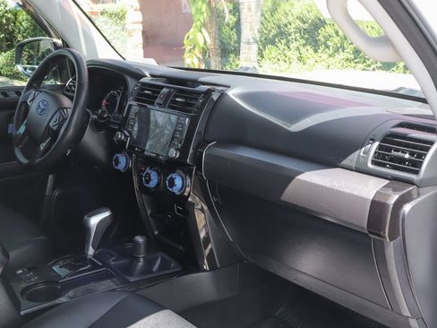 Used 2020 Toyota 4Runner TRD Off-Road Premium w/ Moonroof Package AWD/4WD image 50