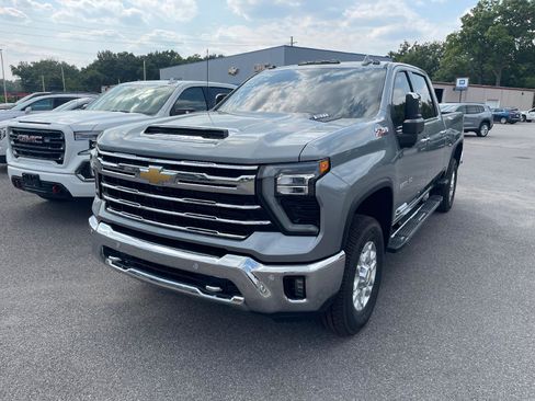 Used 2024 Chevrolet Silverado 3500 LTZ w/ LTZ Plus Package image 1
