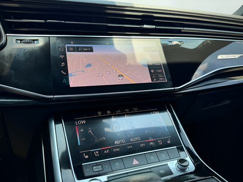 Used 2019 Audi Q8 Premium Plus w/ Premium Plus AWD/4WD image 20