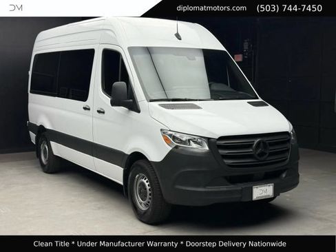 Used 2024 Mercedes-Benz Sprinter 2500 image 9