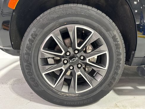 Used 2024 Chevrolet Tahoe Z71 w/ Luxury Package AWD/4WD image 49