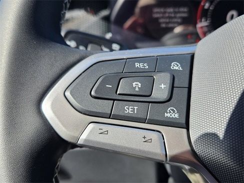 New 2026 Volkswagen Tiguan SE image 25