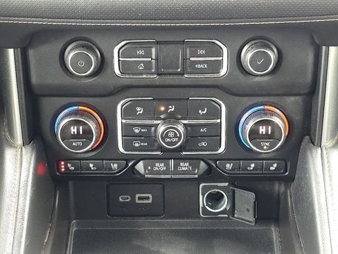 Used 2021 Chevrolet Tahoe Premier w/ Premium Package image 40