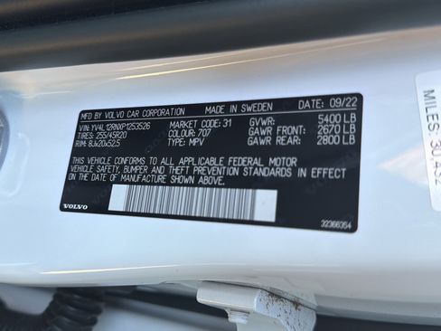 Certified 2023 Volvo XC60 B5 Plus w/ Climate Package image 37