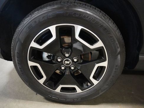 Used 2021 Ford Bronco Sport Outer Banks w/ Outer Banks Package image 5