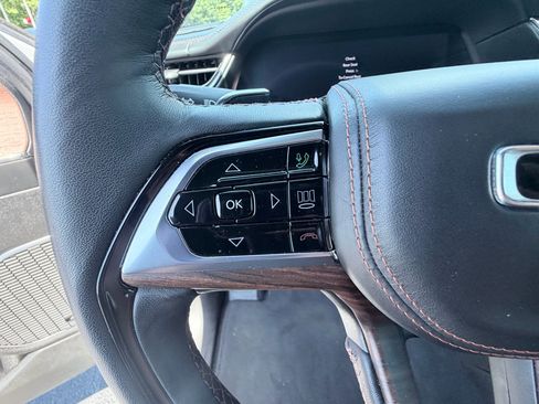 Used 2024 Jeep Grand Cherokee L Summit w/ High Altitude Package AWD/4WD image 15