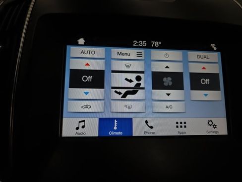 Used 2019 Ford Edge Titanium AWD/4WD image 17