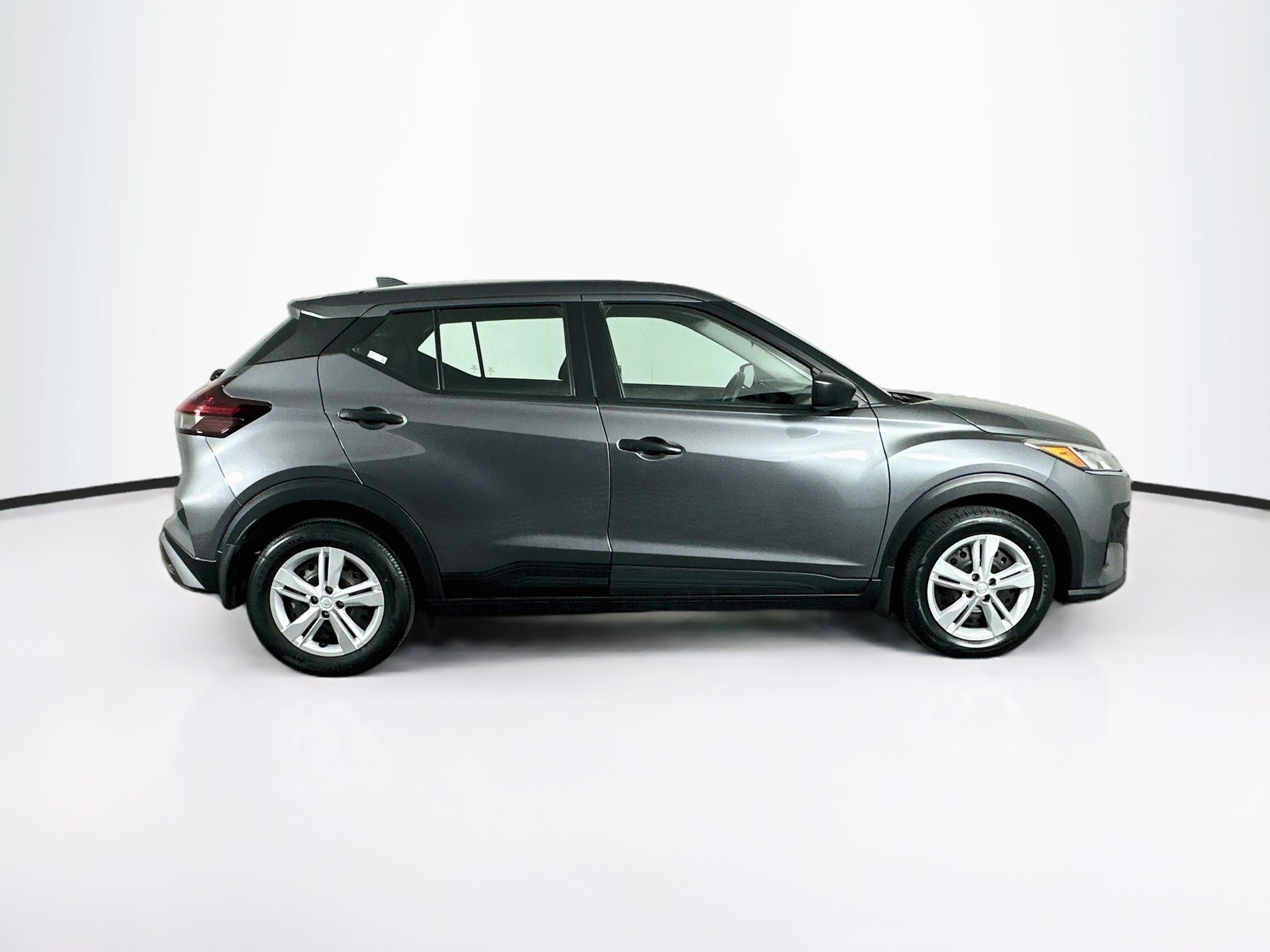 Used 2024 Nissan Kicks S FWD image 10